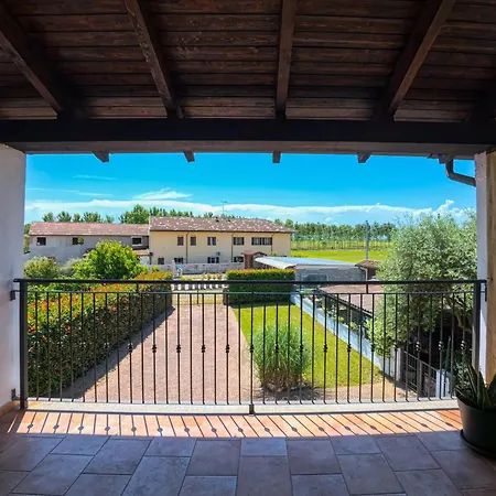 Con Terrazzo E Cortile Privato 200m2 Pet Friendly * Lignana